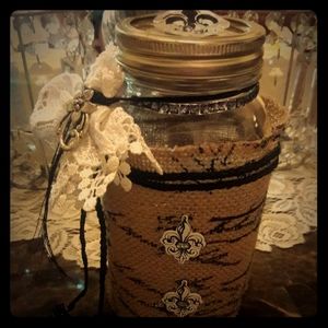 Burlap and lace mason jar with fleur de lis